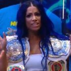 wwe-smackdown-sasha-banks-3-belts-1227504-1280x0.jpeg