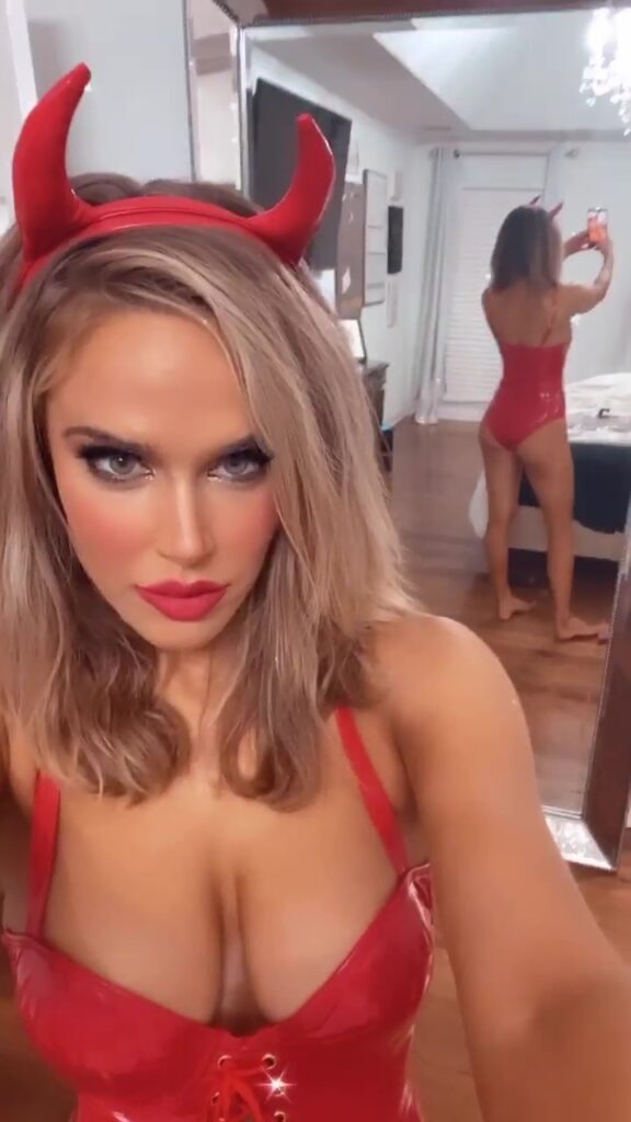 Photos, vidéos: La star de la WWE Lana devient Hot Bunny pour Halloween 5 Photos, vidéos: La star de la WWE Lana devient Hot Bunny pour Halloween 5