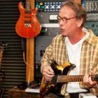L'ancien compositeur de la WWE Jim Johnston fait exploser les thèmes d'entrée actuels de la WWE 