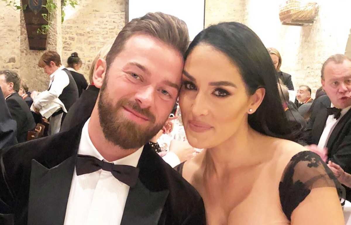 Nikki Bella parle de l'actualité en tête d'affiche avec ses histoires