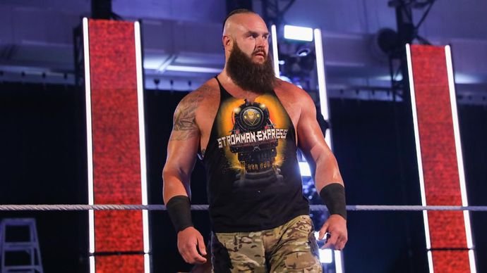 La taille de Strowman l'a fait se démarquer en grandissant