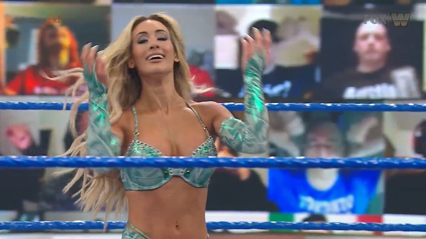 Carmella rappelle aux fans de la WWE qu'elle est plus chaude que l'enfer!  2