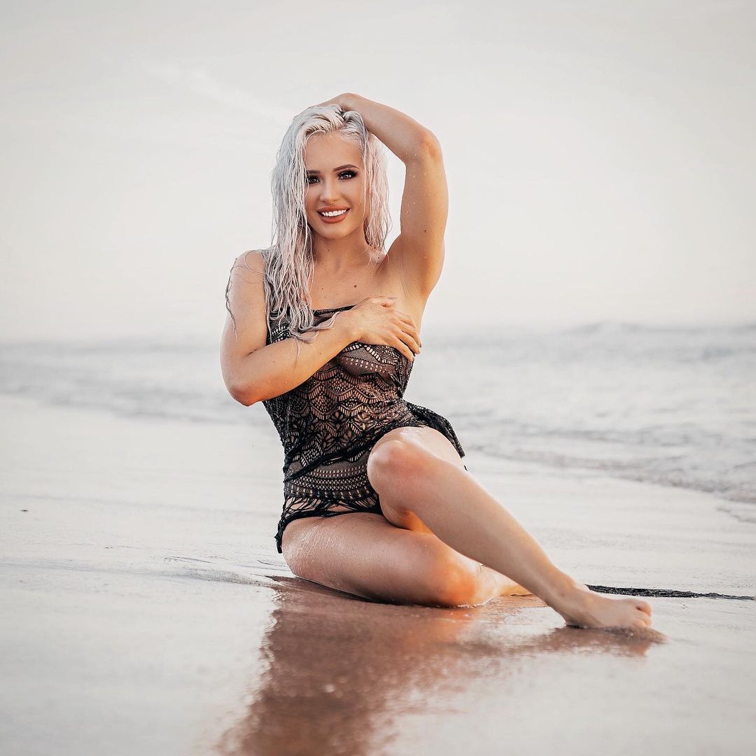Scarlett veut prouver que l'univers de la WWE a tort dans les dernières photos de Bikini 2 Scarlett veut prouver que l'univers de la WWE a tort dans les dernières photos de Bikini 2
