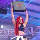 Kay Lee Ray gagne l'avantage pour son équipe WarGames 