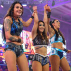 Roxanne Perez épingle une attraction toxique pour gagner un combat par équipe à six femmes 