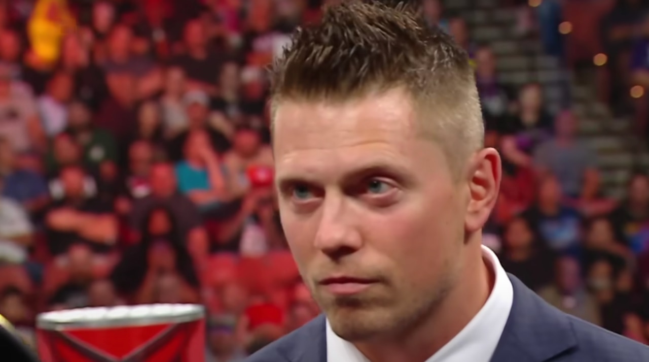 Regardez "WWE Monday Night RAW" gratuitement en direct sans câble