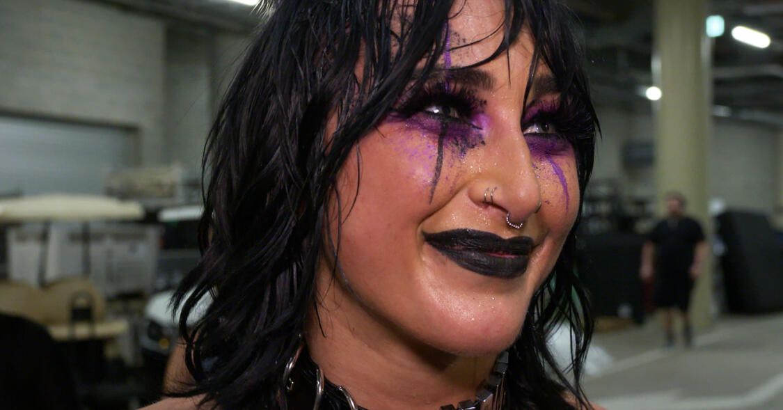 Rumor Roundup: WWE signings, backstage Raw change, new Bloodline member, more!
