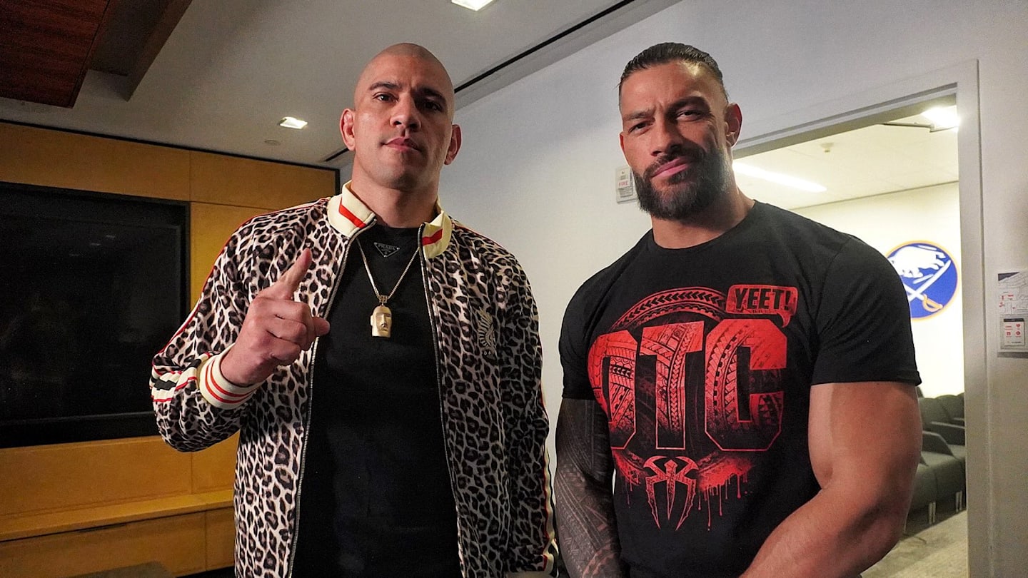 Roman Reigns And UFC Champion Alex Pereira Swap Shirts At WWE Smackdown [VIDEO]
