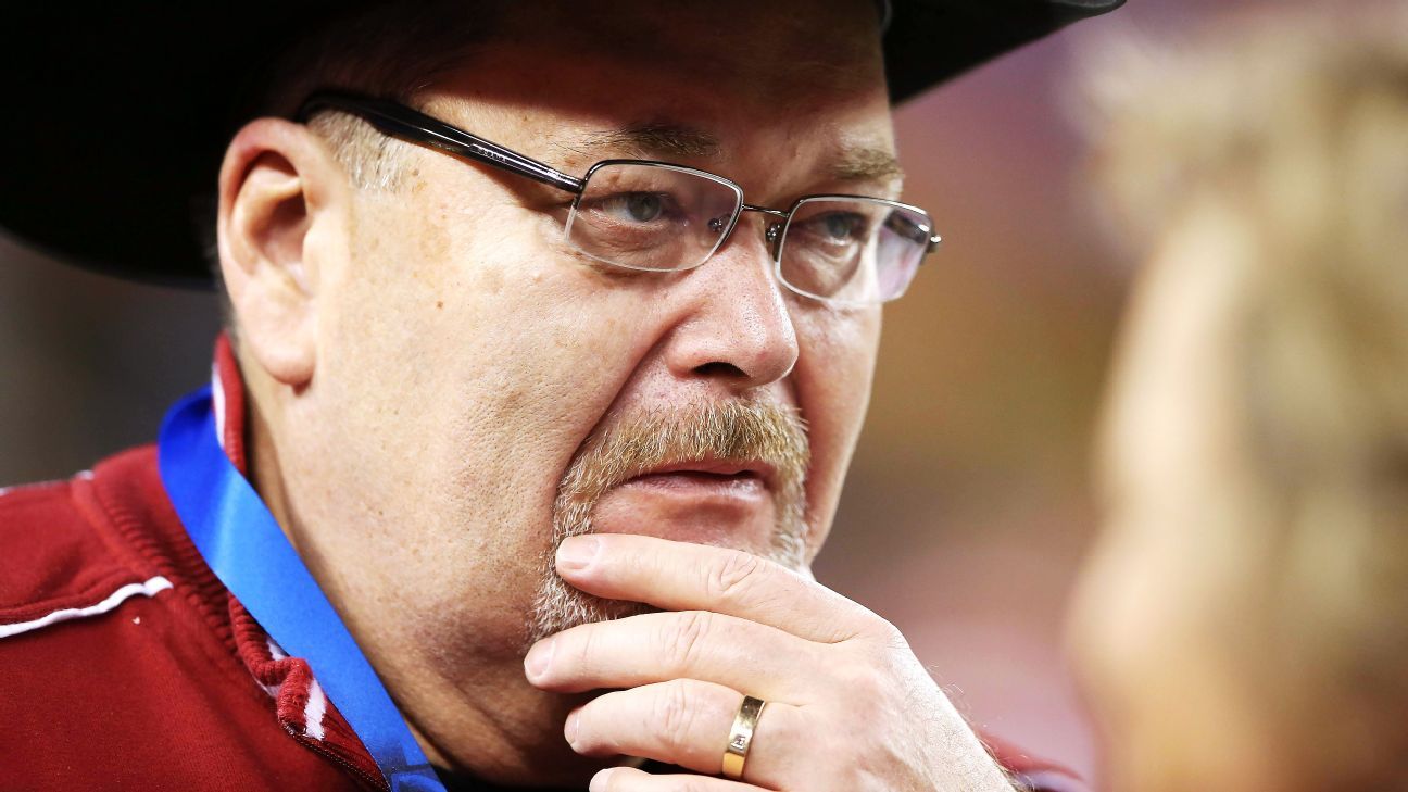 Pro wrestling commentator Jim Ross diagnosed with cancer