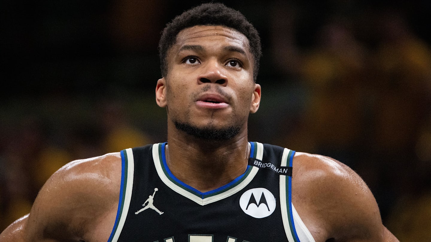 NBA Star Giannis Antetokounmpo Names WWE Hall of Famer as His Favourite Wrestler