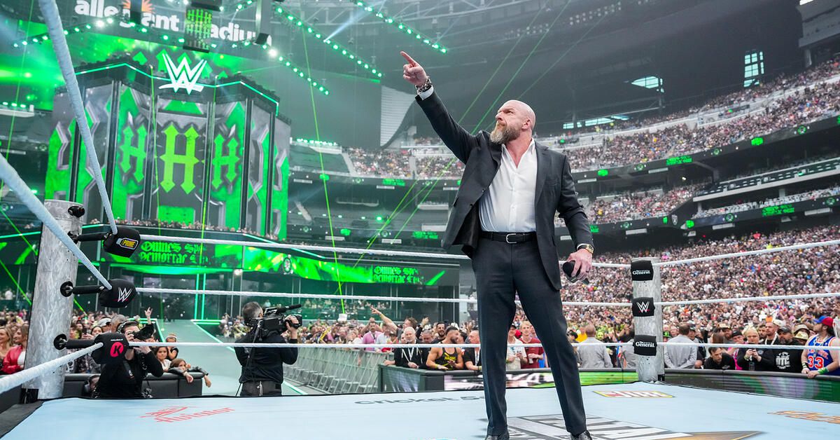 Rumor Roundup: SmackDown staying 3 hours, WWE messing with AEW, Money in the Bank, more!