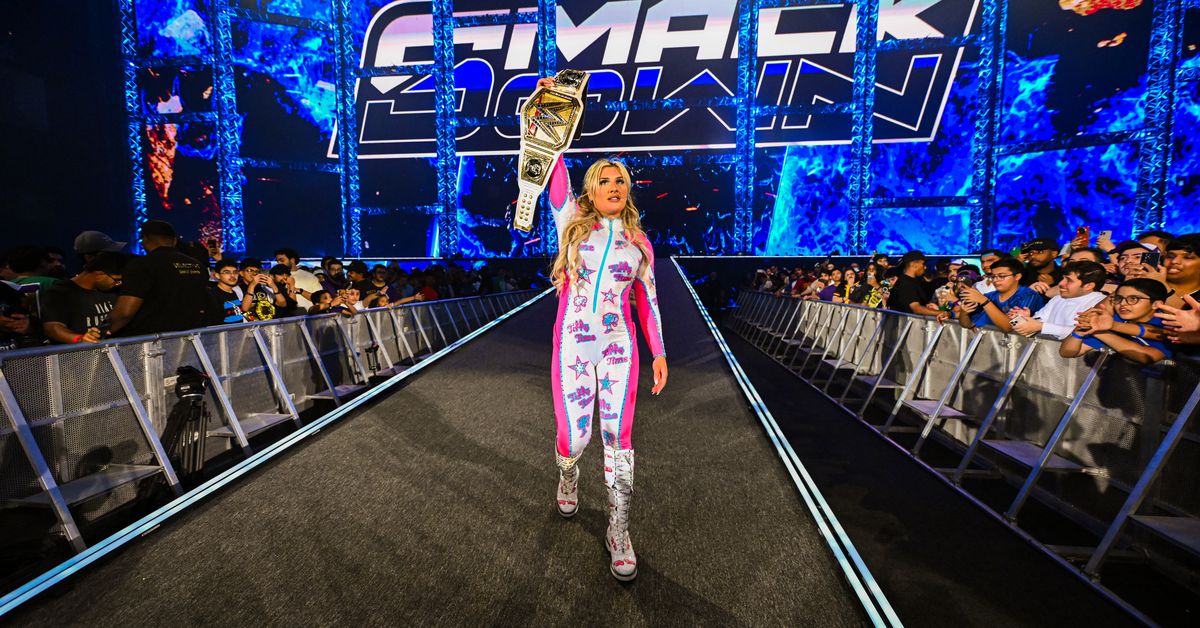 SmackDown SPOILERS (July 4): Returns, big SNME, Evolution matches