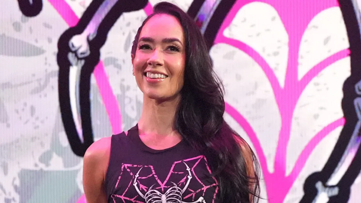 AJ Lee Makes Major Announcement Ahead of SmackDown