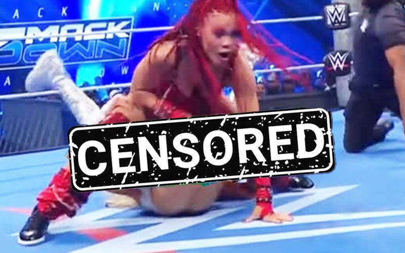 Charlotte Flair Reacts to Awkward Wardrobe Malfunction on May 15 WWE SmackDown
